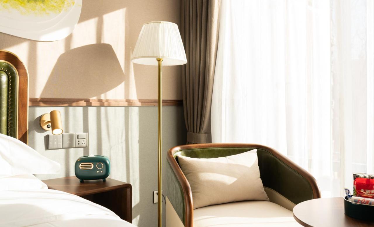 Nost Algia S Hotel Near Beijing Cbd - Cctv, China Zun, Skp And Sanlitun, Tian'Anmen Square, Forbidden City, Free Daily Necessities, Free Night Snack, Free Laundry, English Communication Well, Free Travel Advice , Free Gymnastic, Luaran gambar