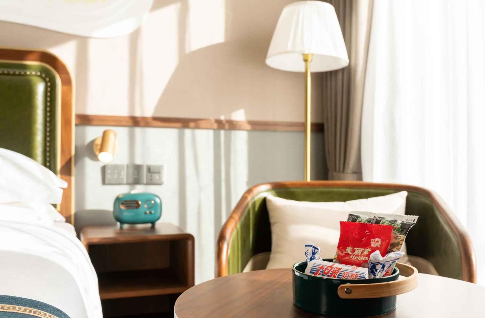 Nost Algia S Hotel Near Beijing Cbd - Cctv, China Zun, Skp And Sanlitun, Tian'Anmen Square, Forbidden City, Free Daily Necessities, Free Night Snack, Free Laundry, English Communication Well, Free Travel Advice , Free Gymnastic, Luaran gambar