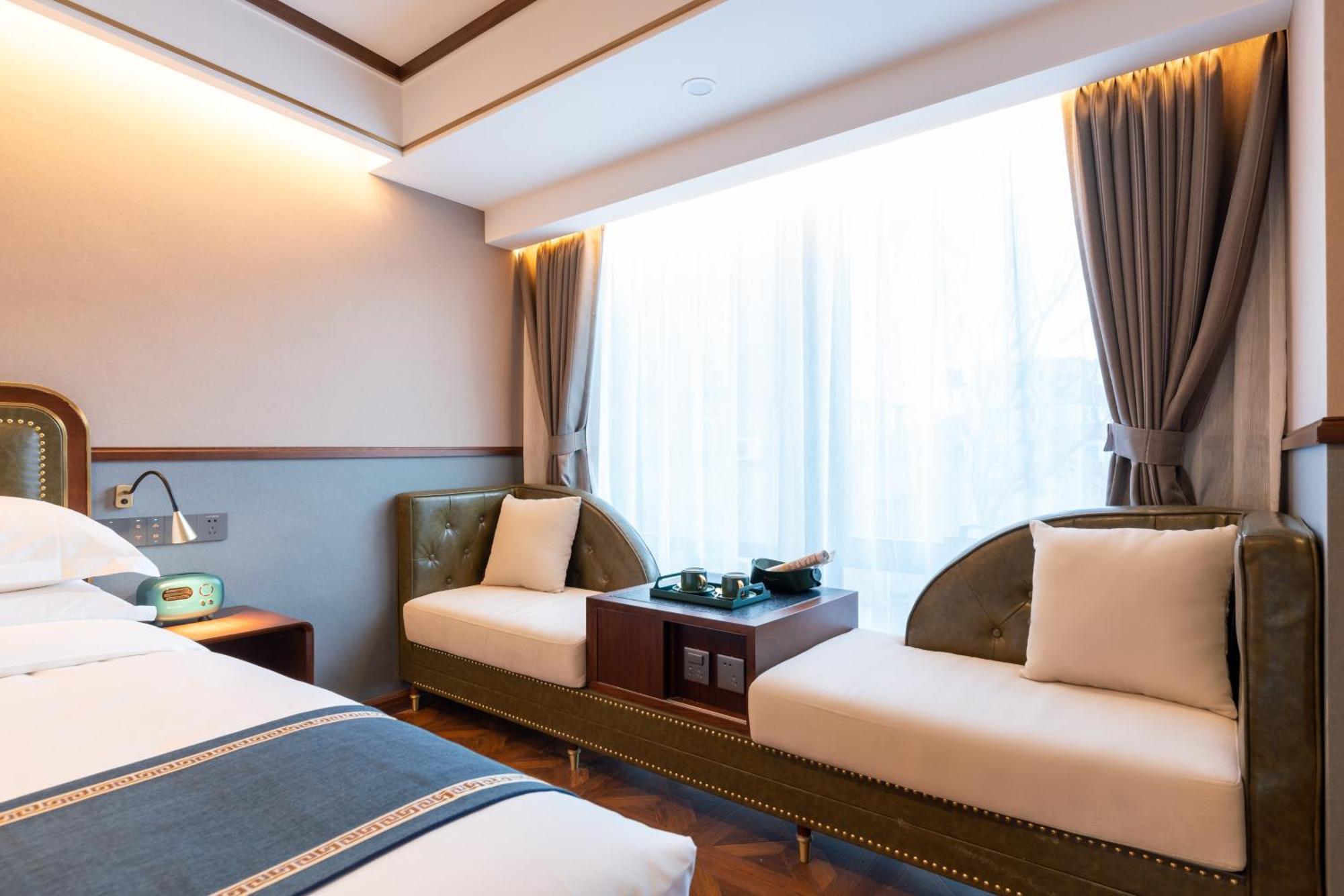 Nost Algia S Hotel Near Beijing Cbd - Cctv, China Zun, Skp And Sanlitun, Tian'Anmen Square, Forbidden City, Free Daily Necessities, Free Night Snack, Free Laundry, English Communication Well, Free Travel Advice , Free Gymnastic, Luaran gambar